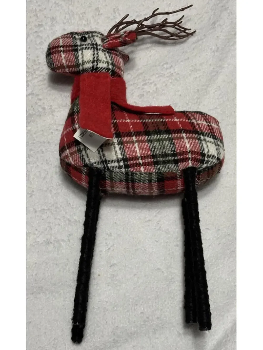 Target Festive Deer Family Decor Christmas Red Plaid Red Scarves || pre-owned